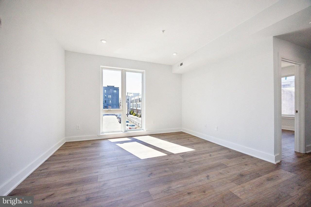 1350 N Front St Apt 204 - Photo 4 of 14