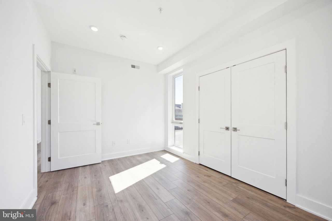 1350 N Front St Apt 204 - Photo 6 of 14