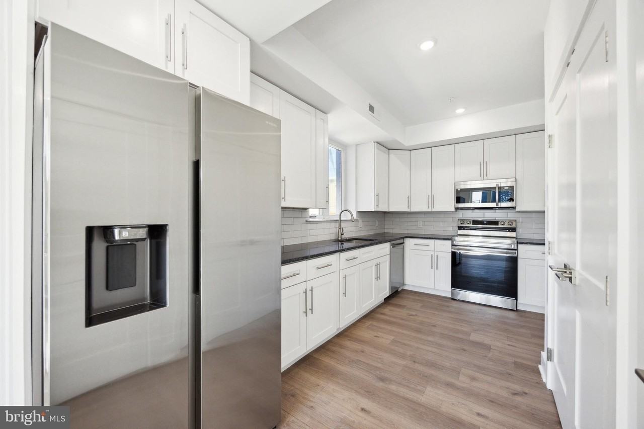 1350 N Front St Apt 204 - Photo 7 of 14