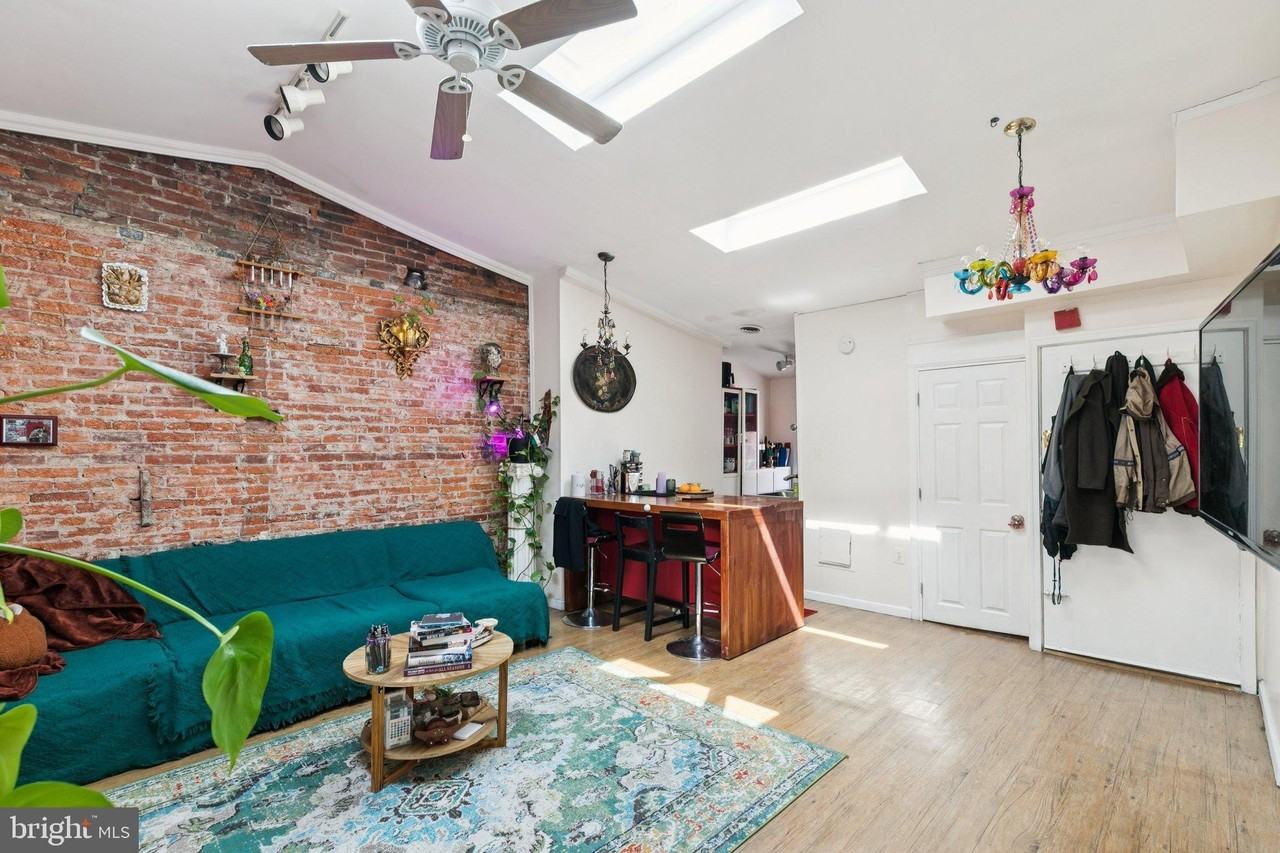 1333 Pine St Apt 4f - Photo 3 of 20