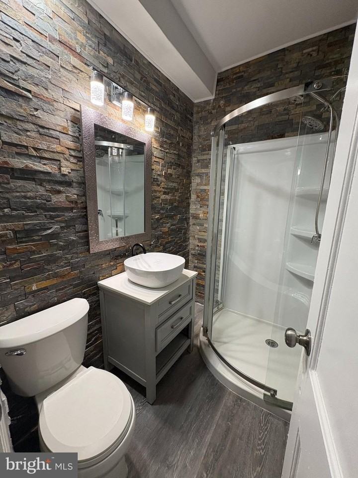 5921 N 12th St Unit 1 - Photo 4 of 7