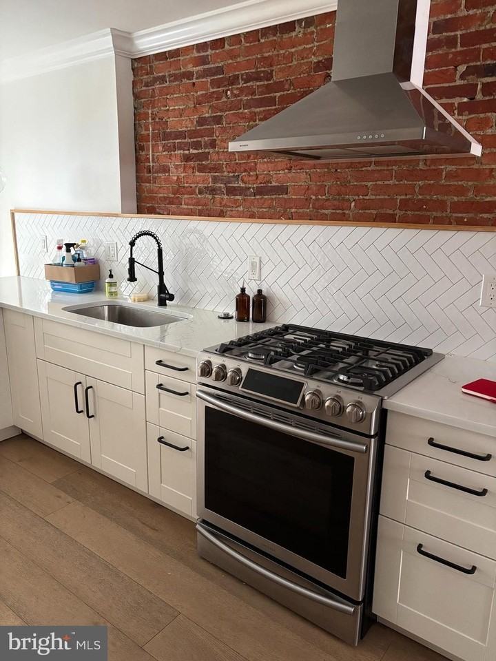 1118 E Wilt St - Photo 2 of 7