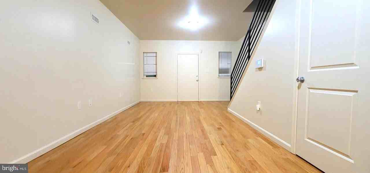 4679 N 16th St - Photo 5 of 20