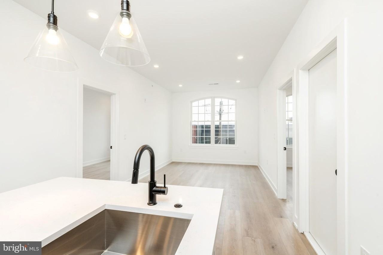 2002 Frankford Ave #302 - Photo 2 of 19