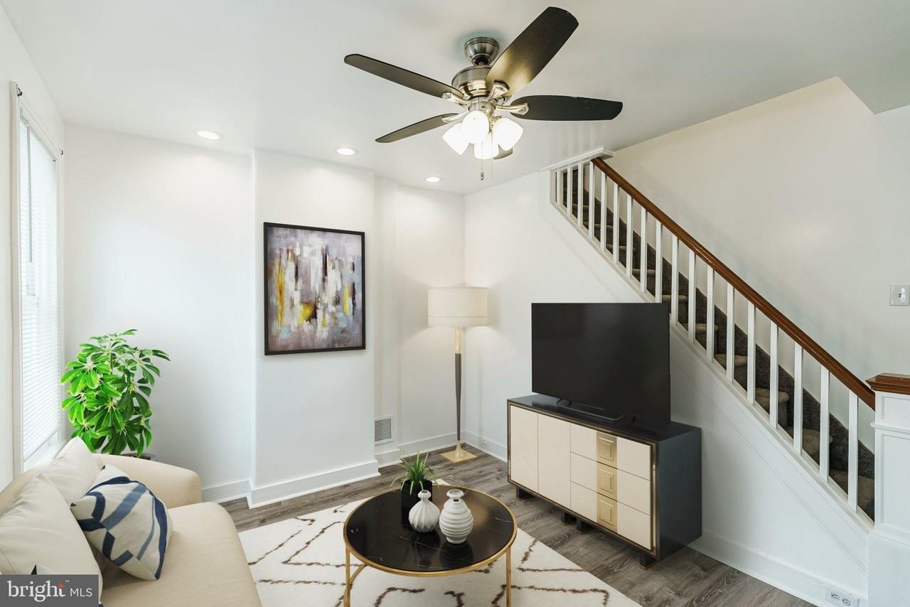 724 Moyer St - Photo 2 of 25