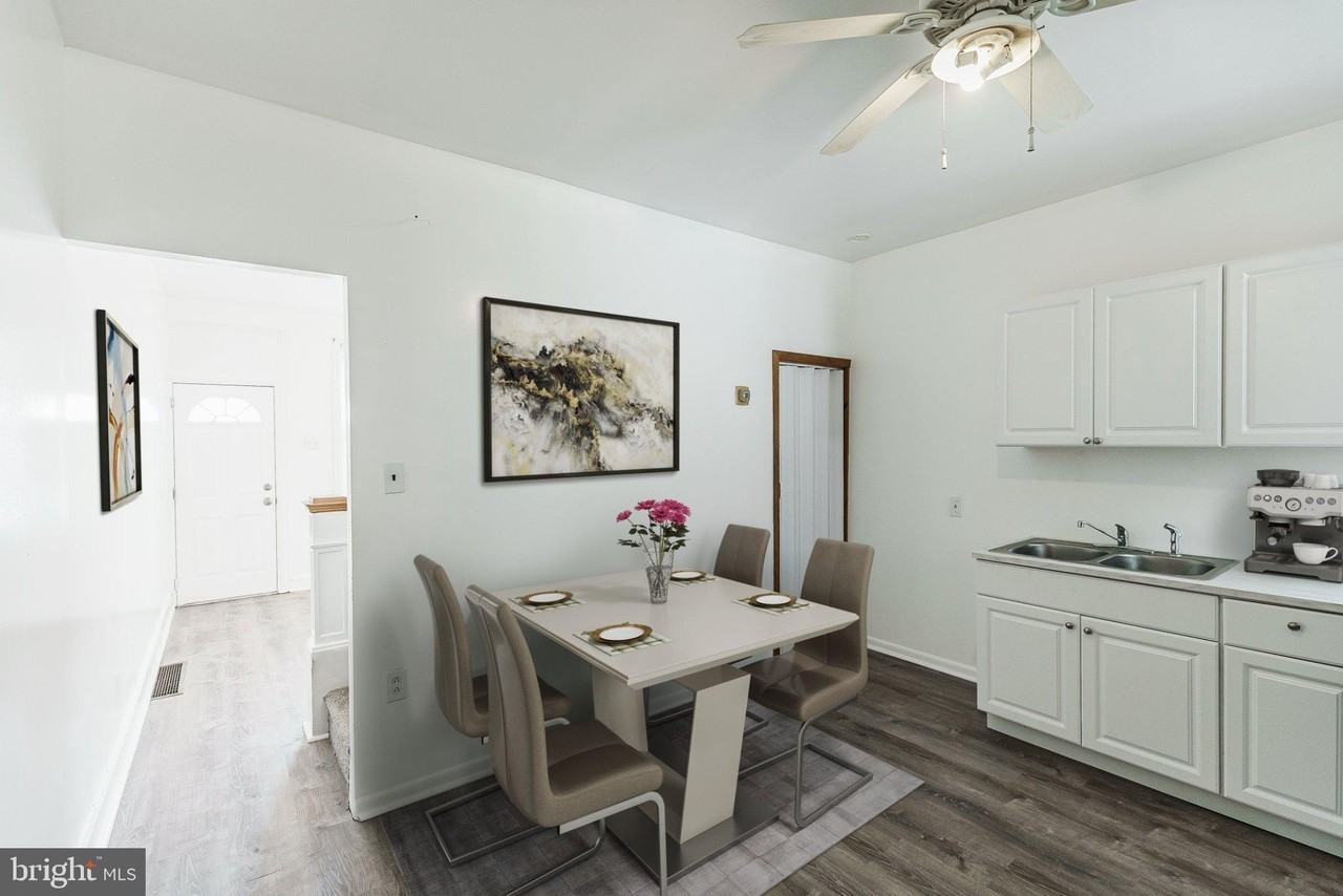 724 Moyer St - Photo 3 of 25