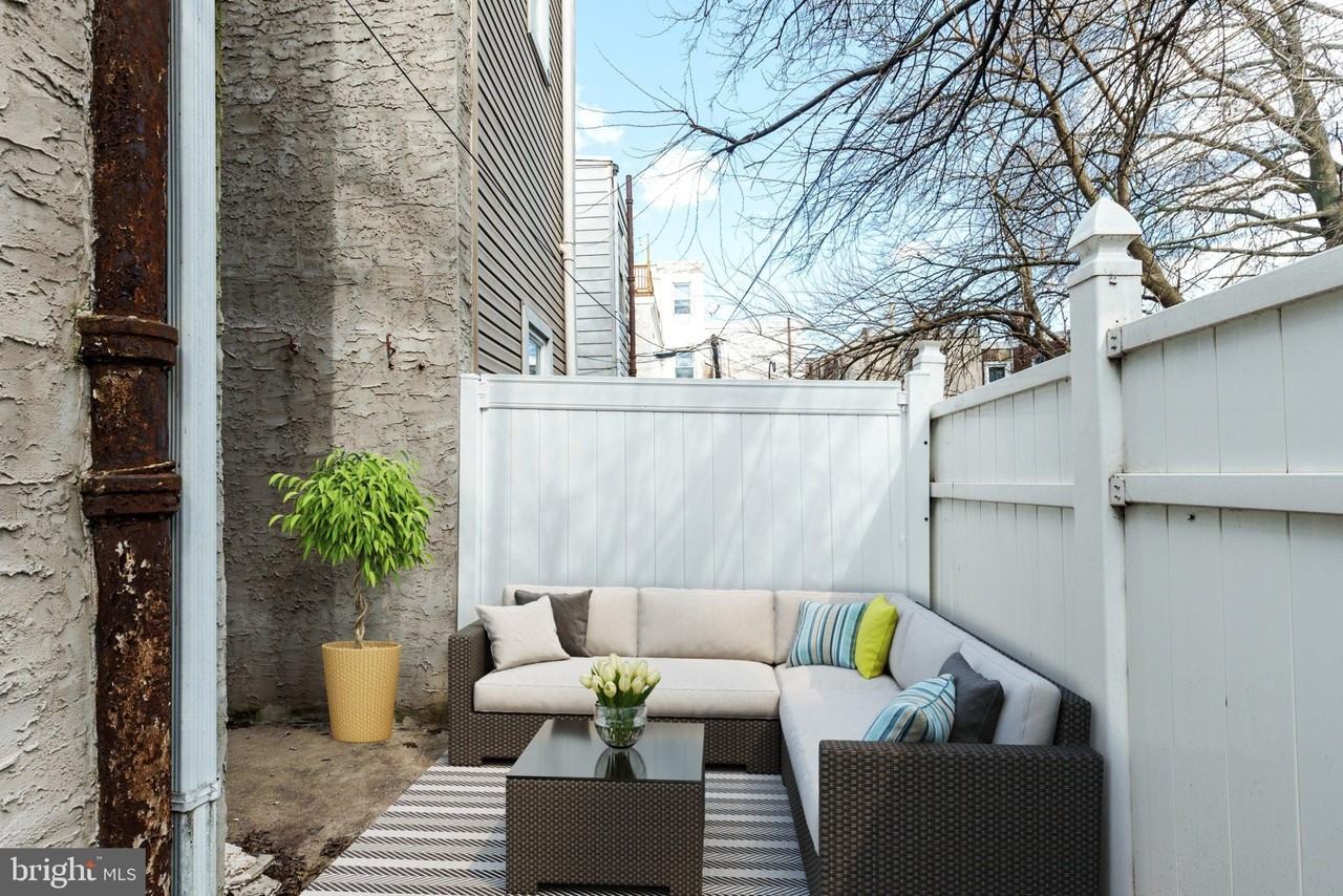 724 Moyer St - Photo 5 of 25