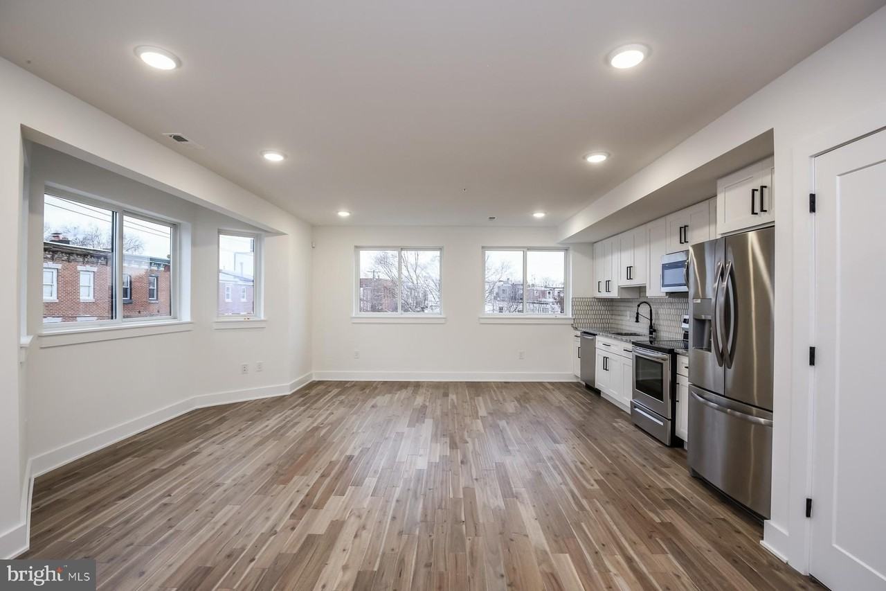 2088 E Cumberland St Unit 4 - Photo 2 of 18