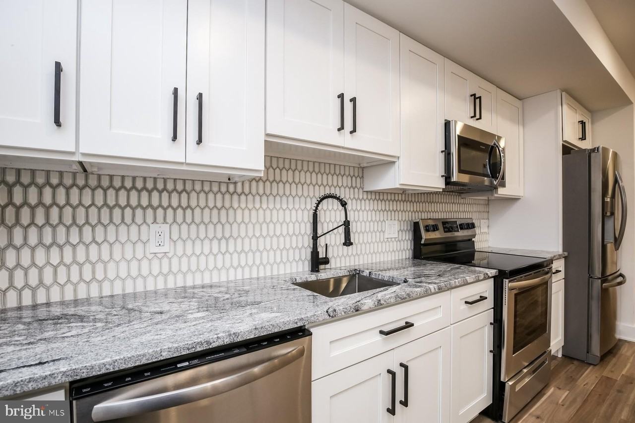 2088 E Cumberland St Unit 4 - Photo 6 of 18