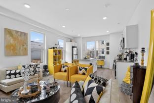 2352 W Thompson St #2F - Photo 1 of 1