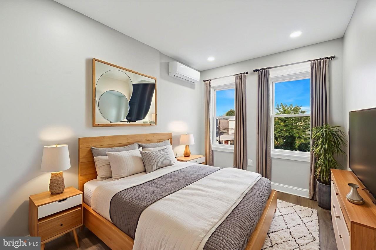 2917 N 7th St #2 - Photo 5 of 7