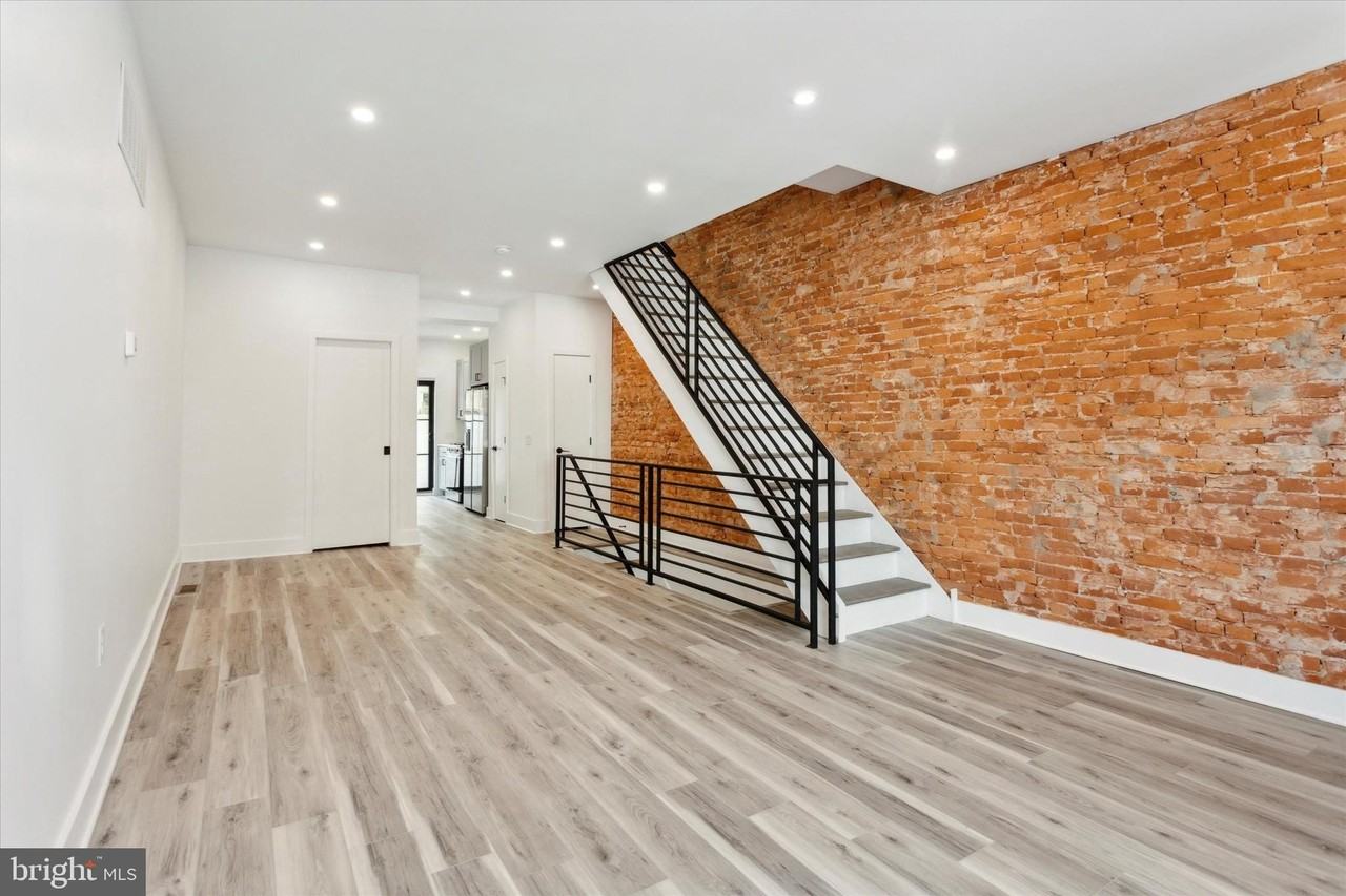 1265 S Bonsall St - Photo 3 of 21