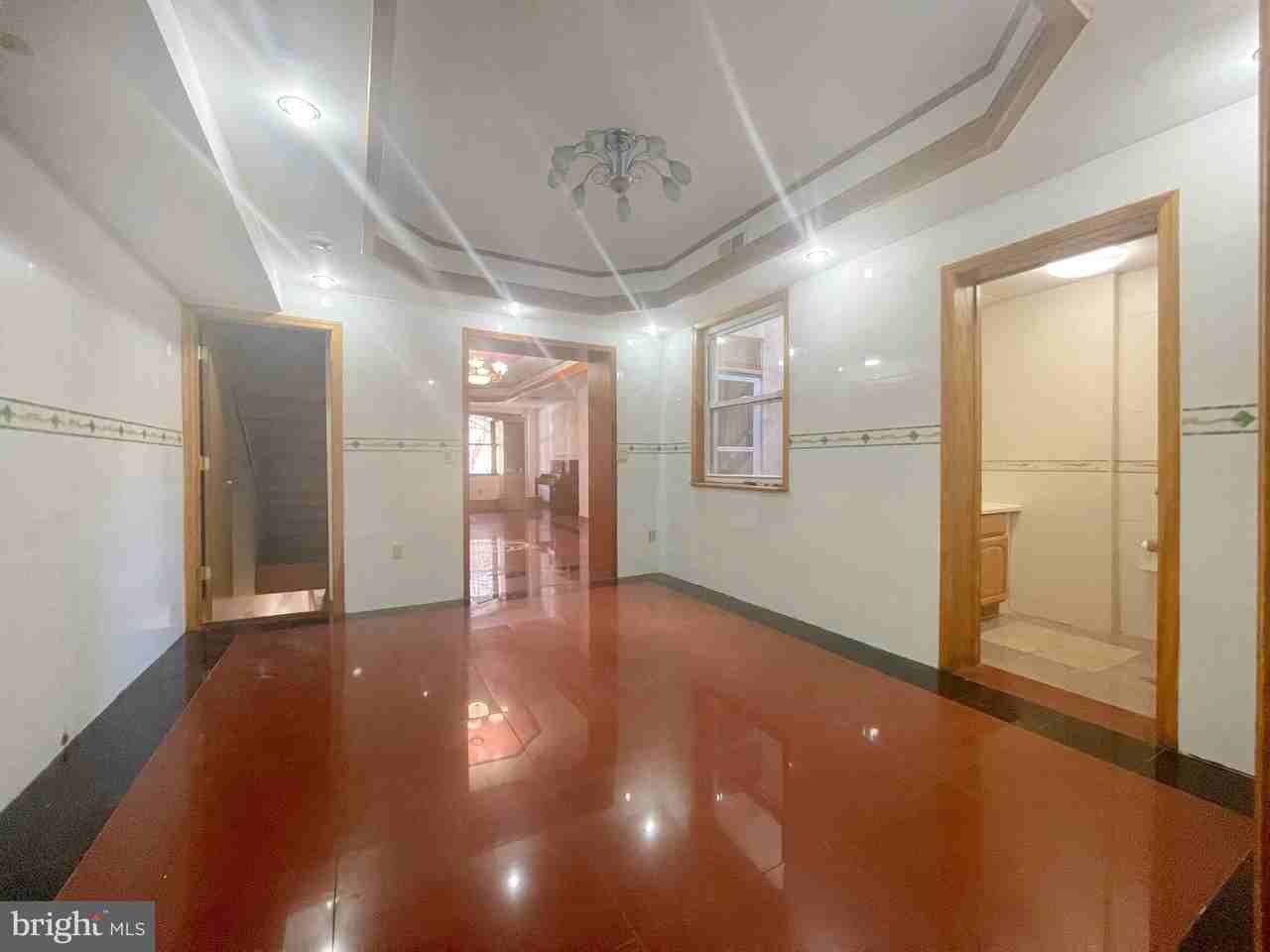 1005 S 10th St - Photo 5 of 21