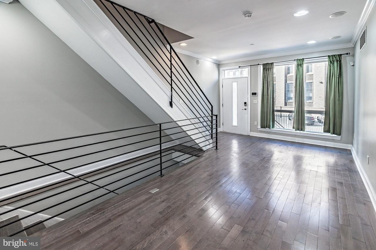 2132 Mcclellan St - Photo 3 of 18