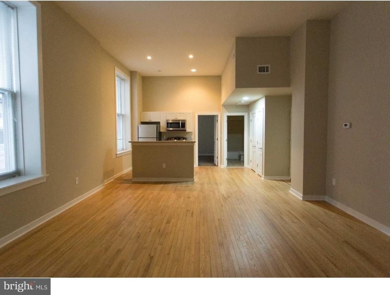 1100 Spruce St #2R - Photo 2 of 22