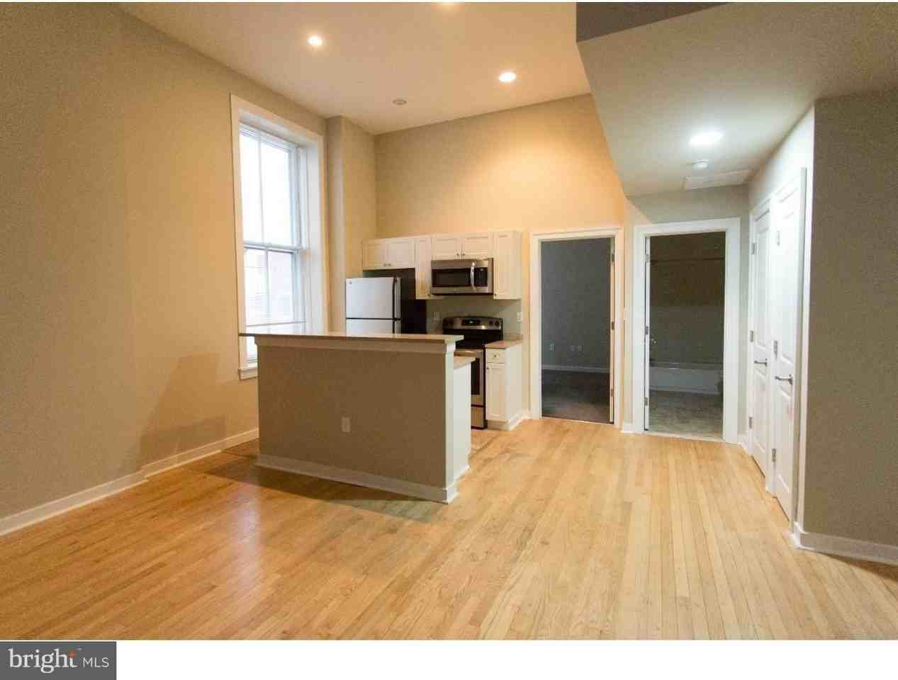 1100 Spruce St #2R - Photo 3 of 22