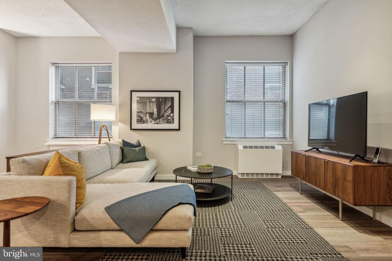 875 Sansom St #827 - Photo 5 of 34