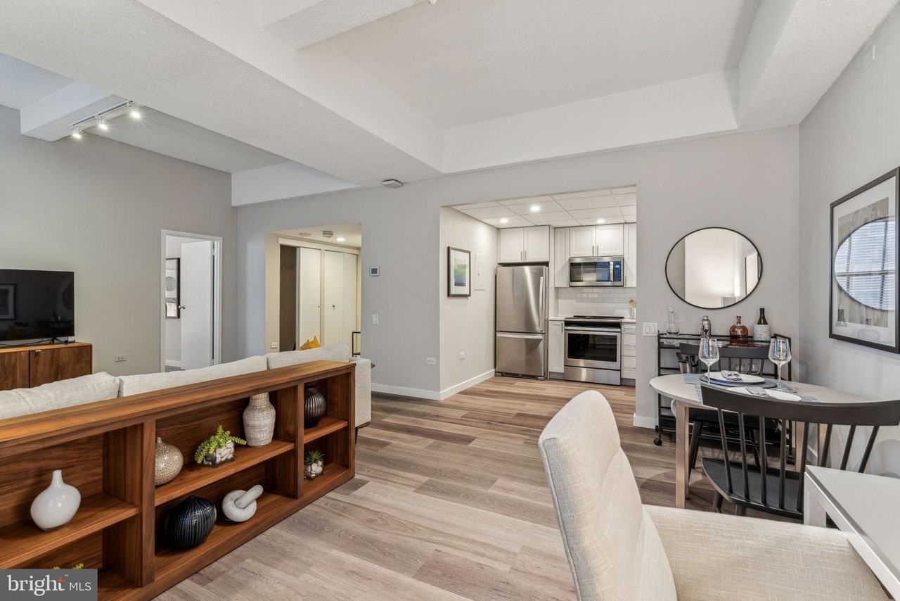 875 Sansom St #827 - Photo 6 of 34
