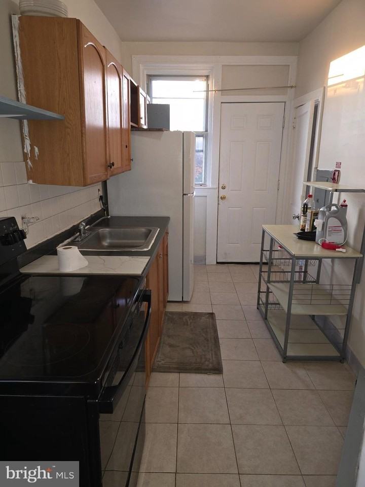 6424 N 5th St - Photo 2 of 5