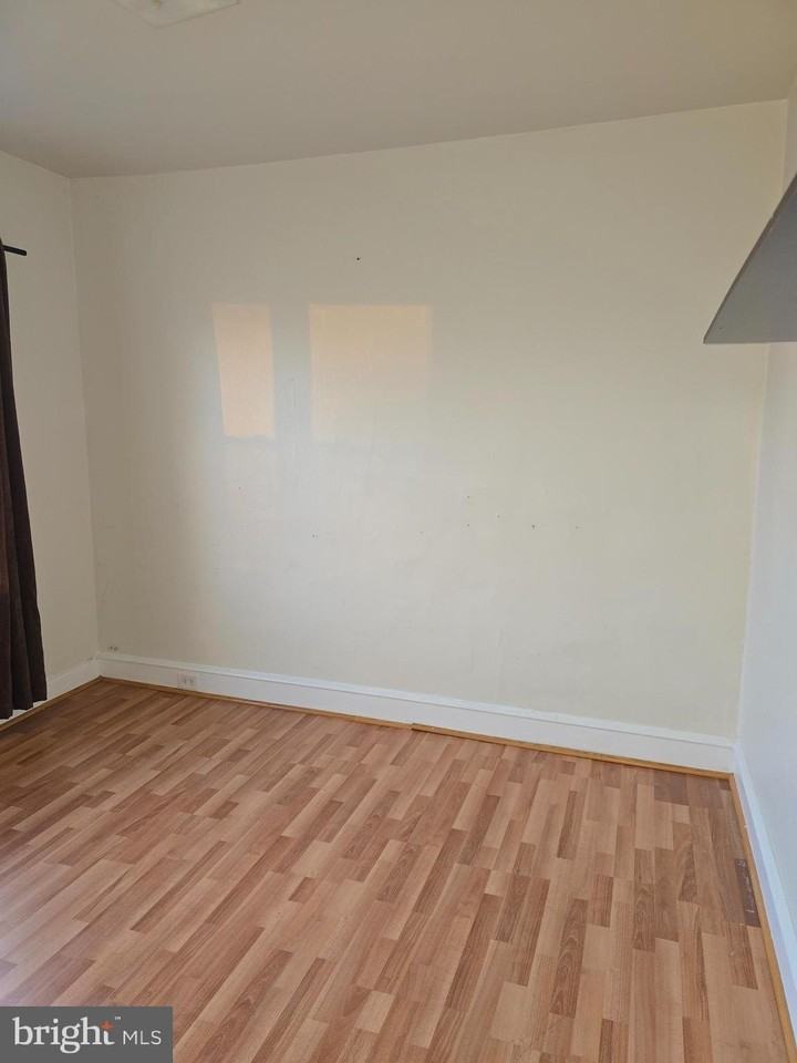 6424 N 5th St - Photo 4 of 5