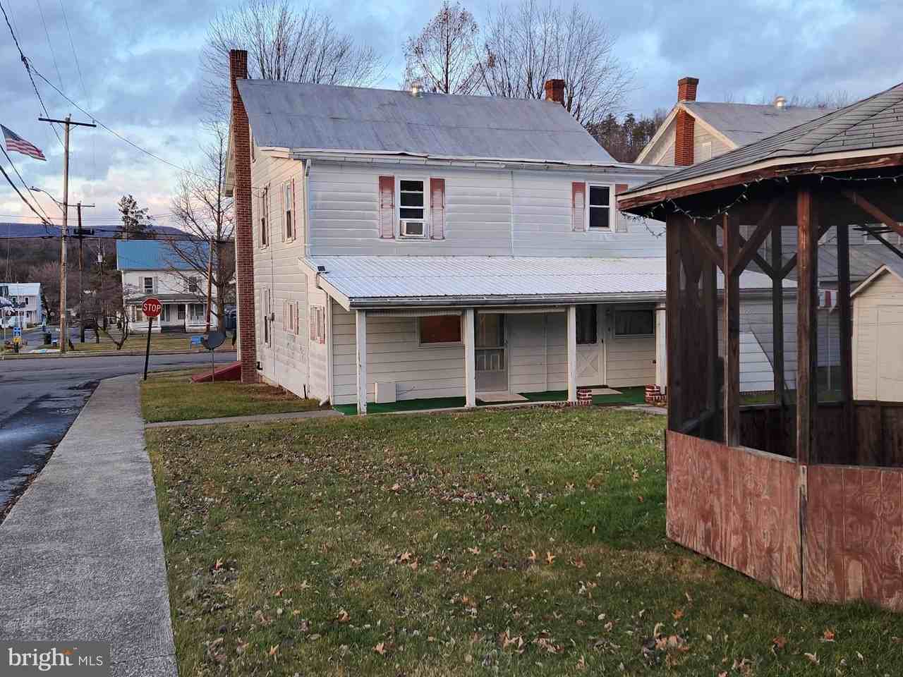 18 W Walker St - Photo 2 of 14