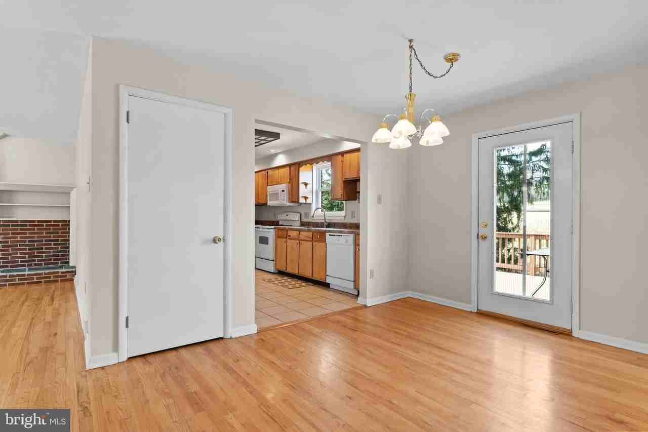 213 Sunset Dr - Photo 7 of 23