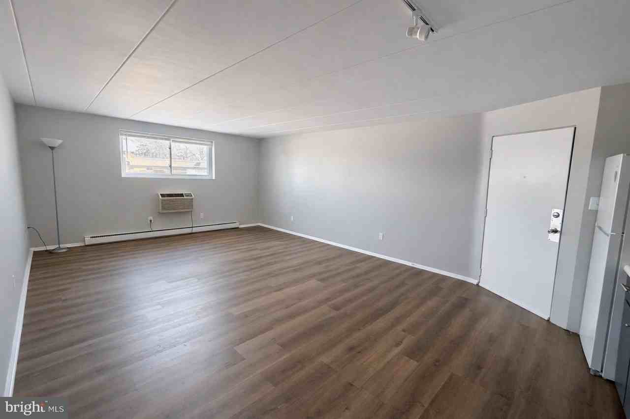 283 Park St Apt B12 - Photo 5 of 11