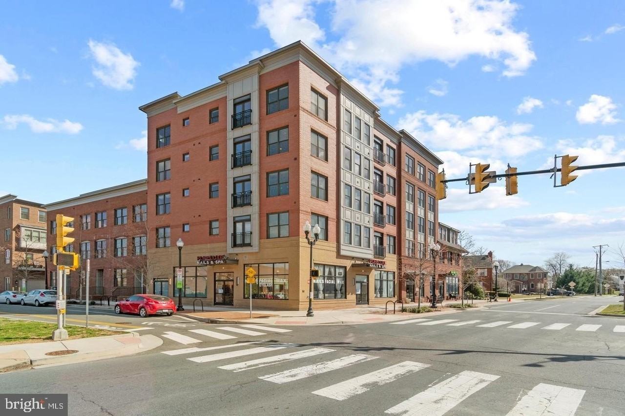 1107 S Walter Reed Dr #302 - Photo 2 of 50