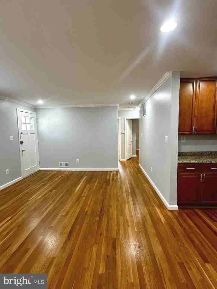 5100 10th St N - Photo 7 of 28