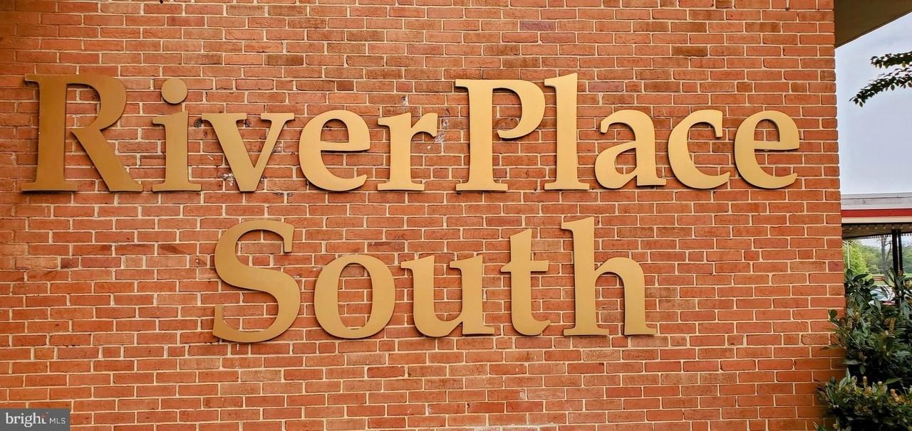 1011 Arlington Blvd Apt 438 - Photo 3 of 41