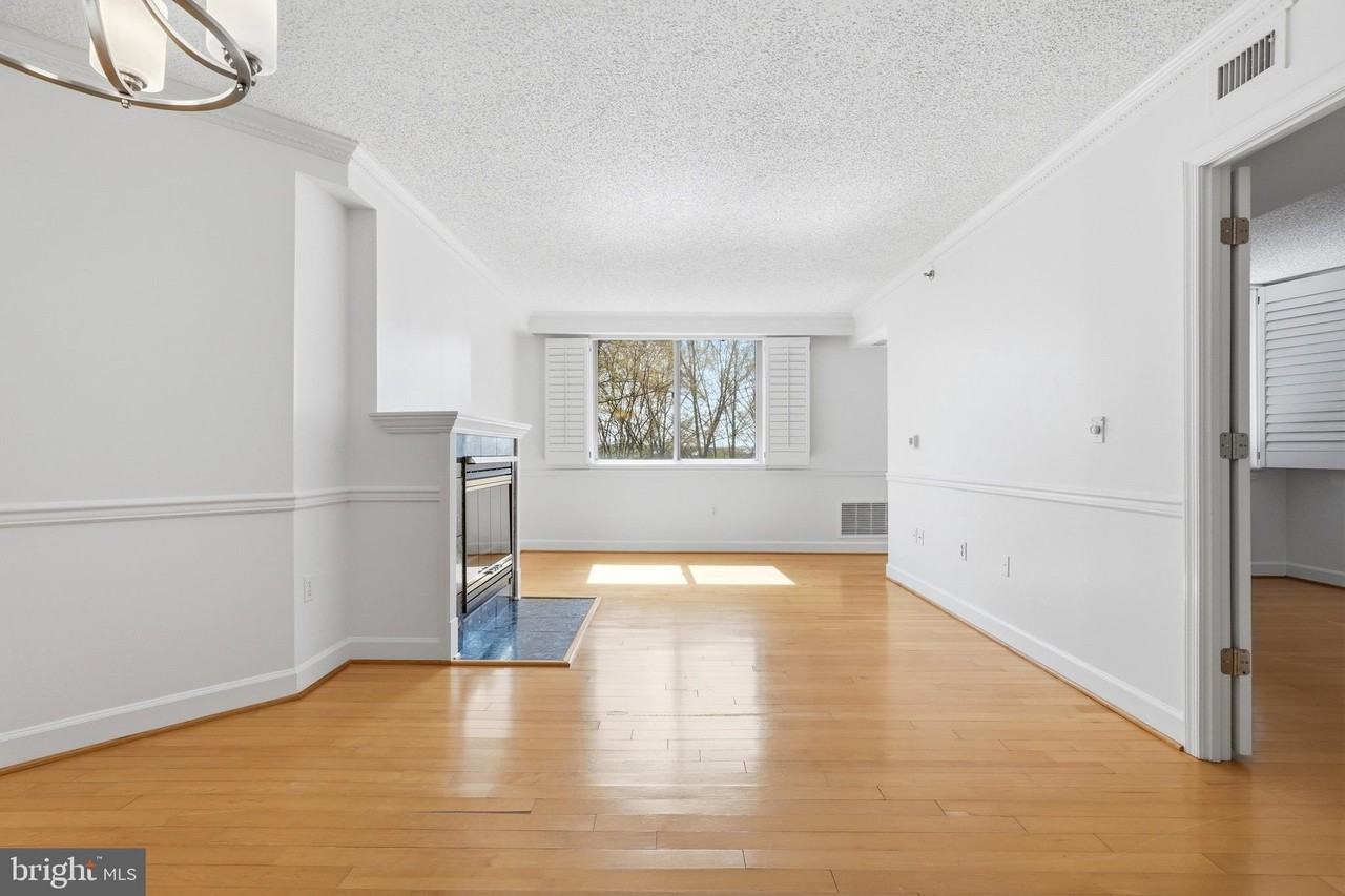 1276 N Wayne St #319 - Photo 3 of 29