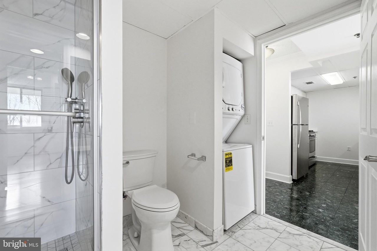 1276 N Wayne St #319 - Photo 5 of 29