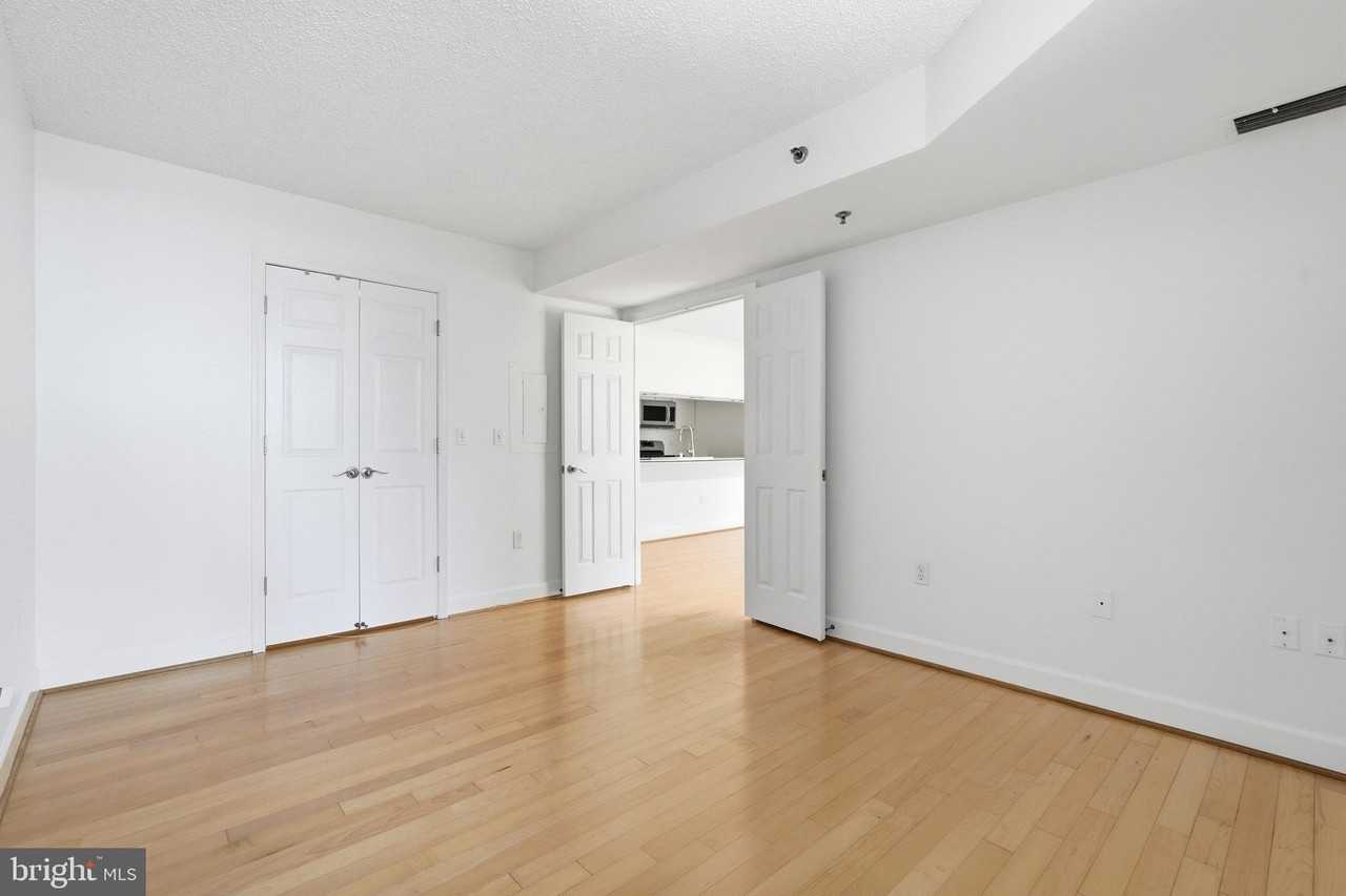 1276 N Wayne St #319 - Photo 7 of 29