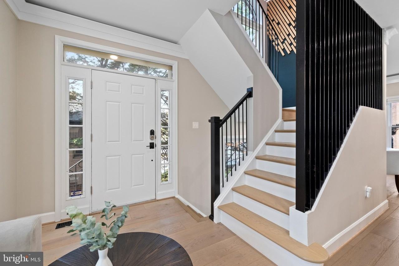 1170 N Vernon St - Photo 2 of 38