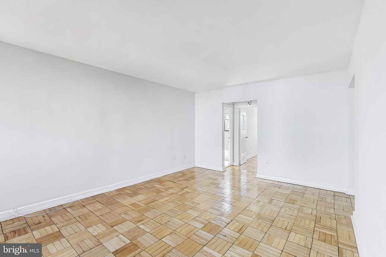 1726 N Quinn St Apt 307 - Photo 2 of 33