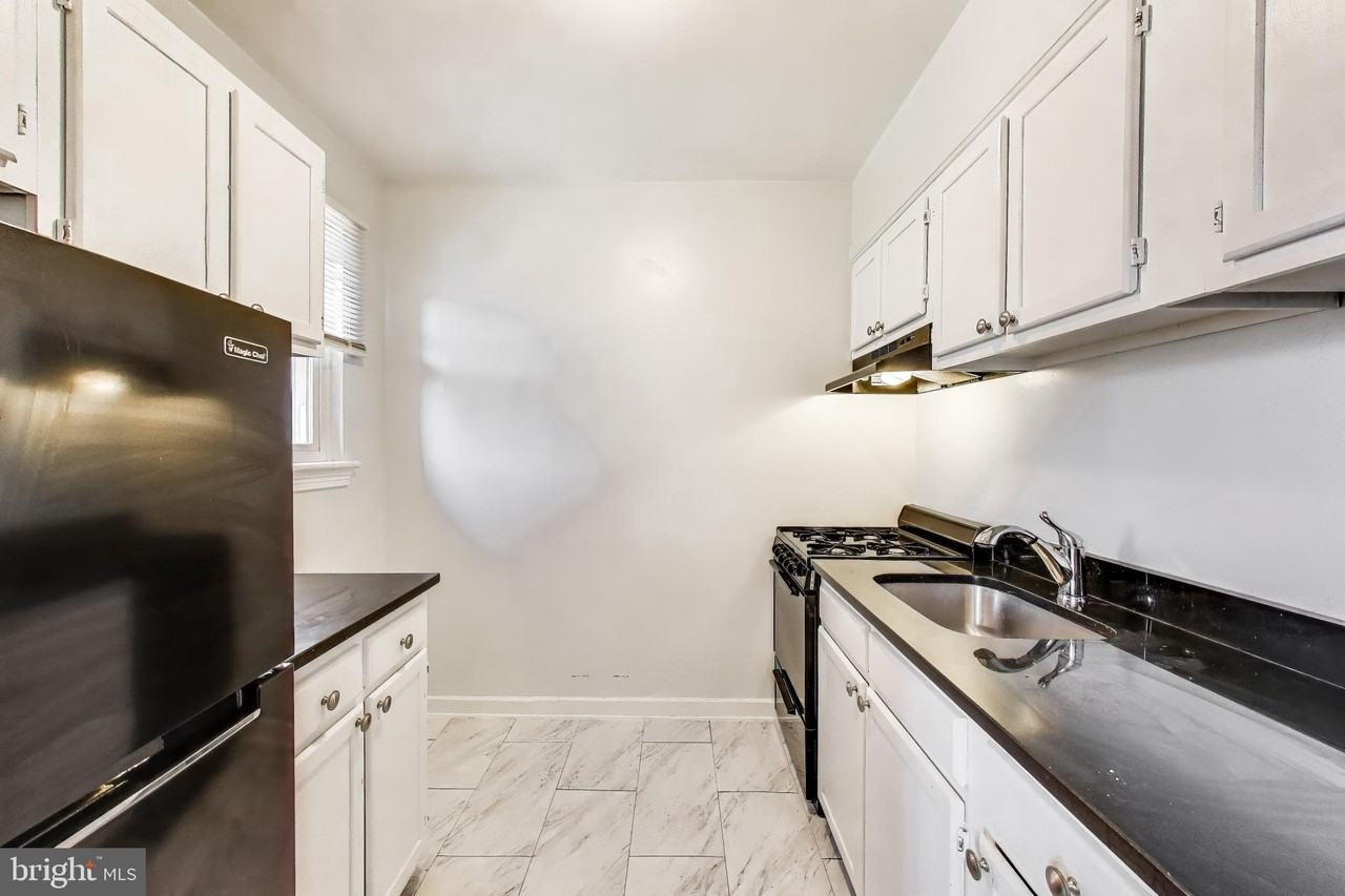 1726 N Quinn St Apt 307 - Photo 6 of 33