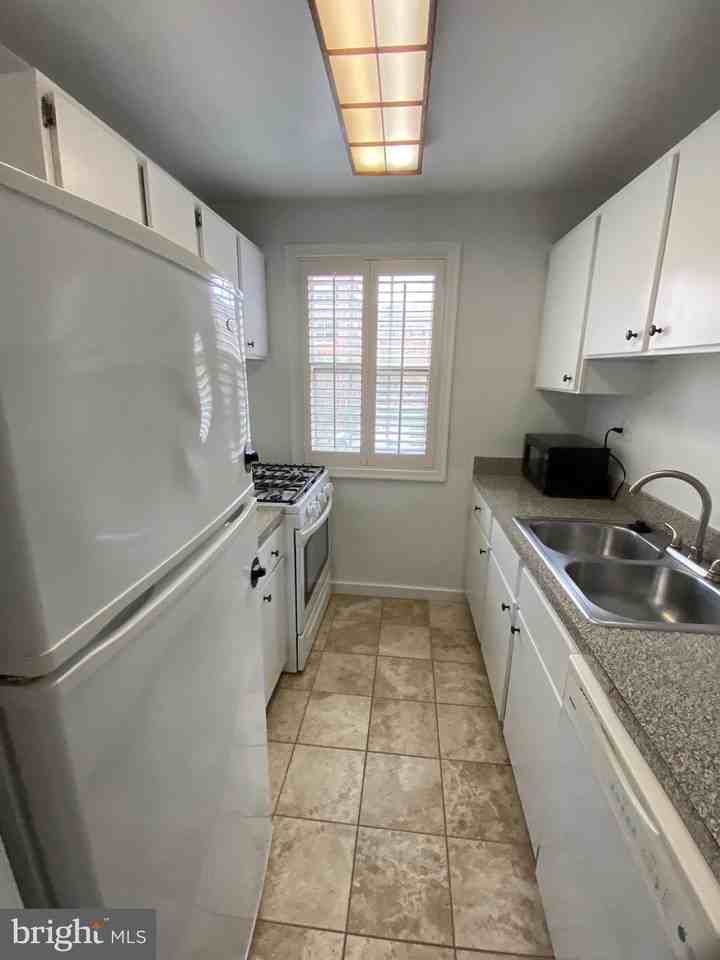 4378 N Pershing Dr Unit 43784 - Photo 2 of 11