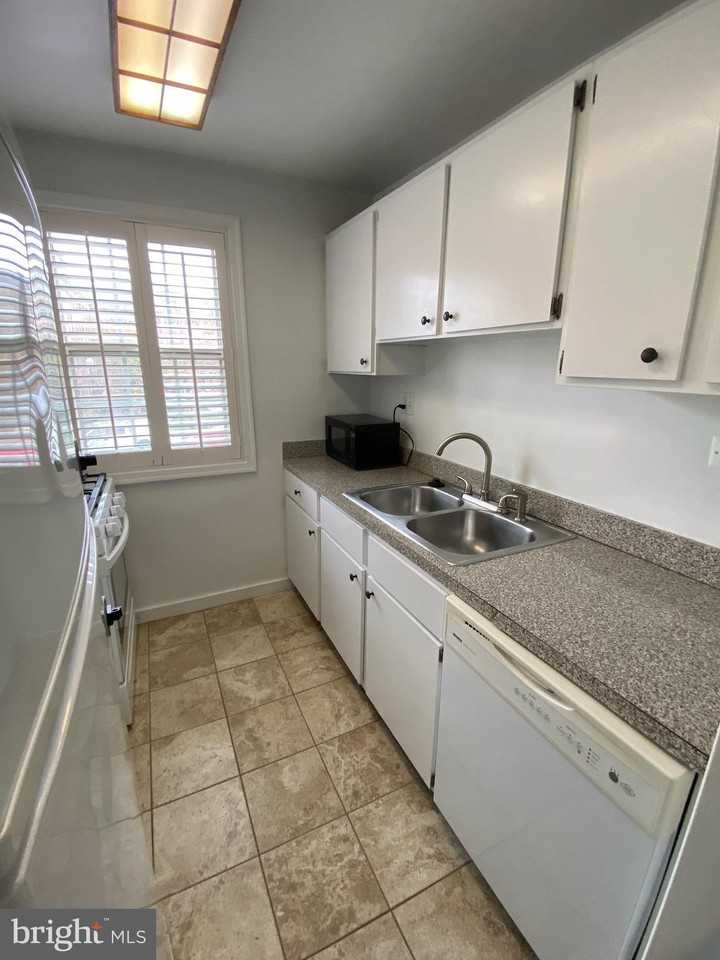 4378 N Pershing Dr Unit 43784 - Photo 3 of 11