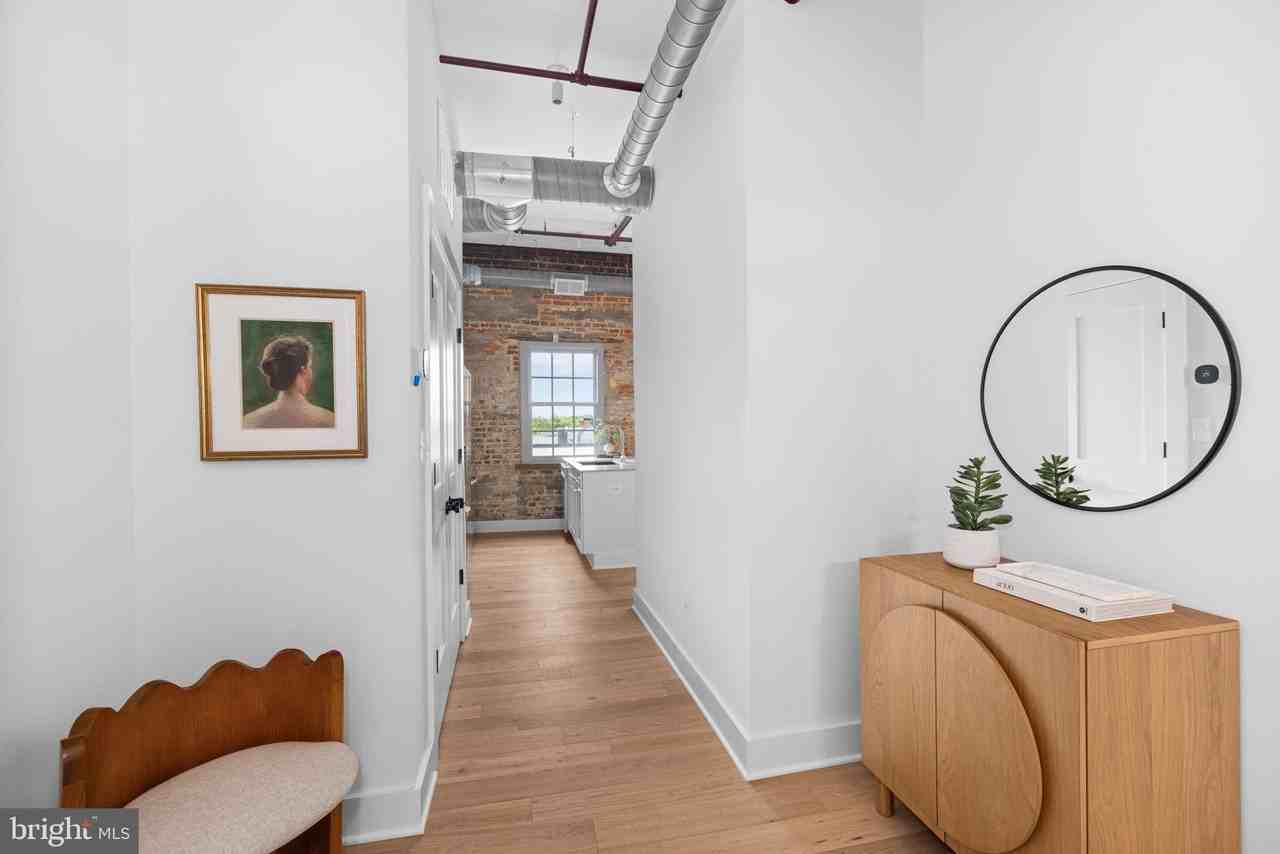 901 King St #201 - Photo 7 of 32