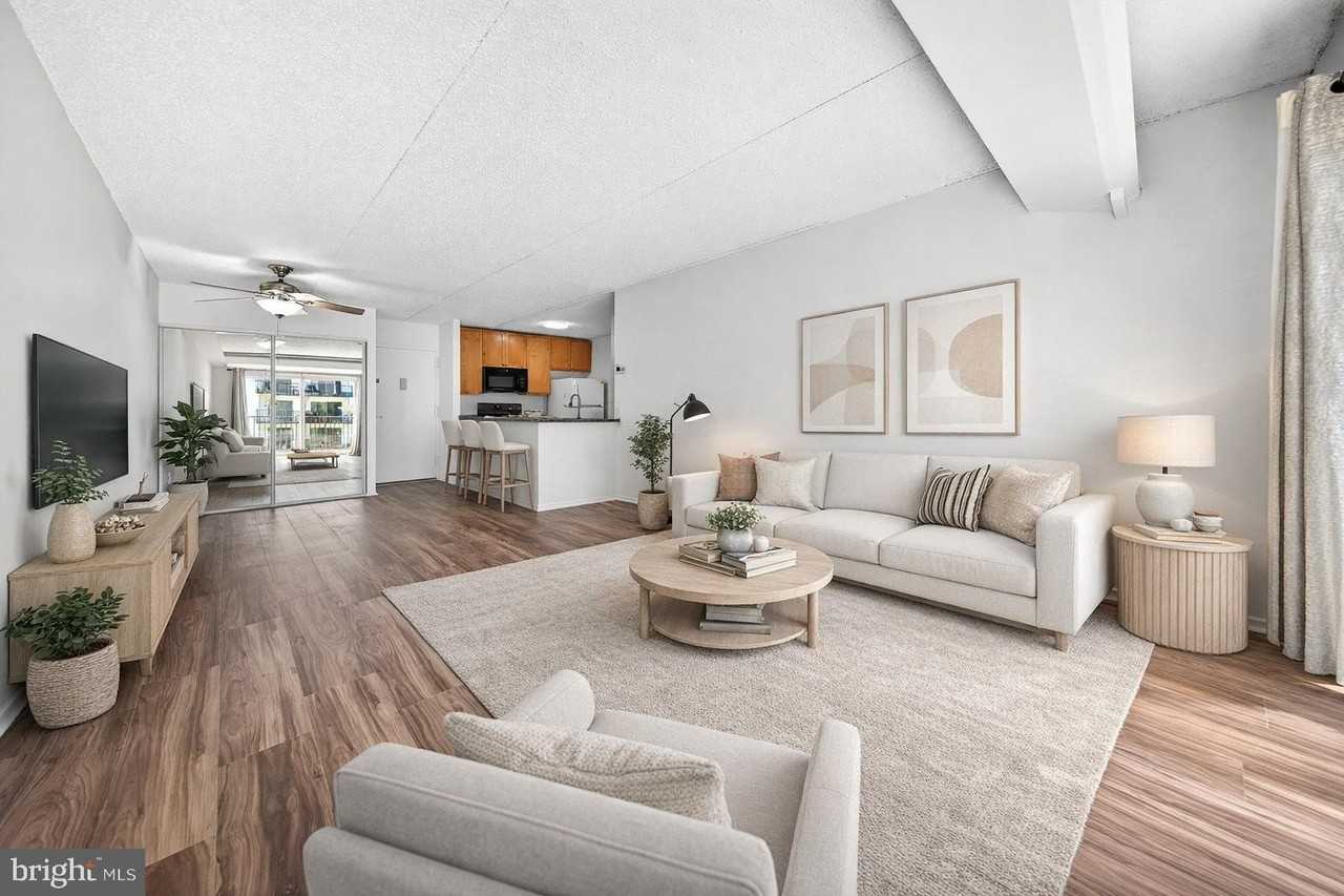 60 S Van Dorn St #413