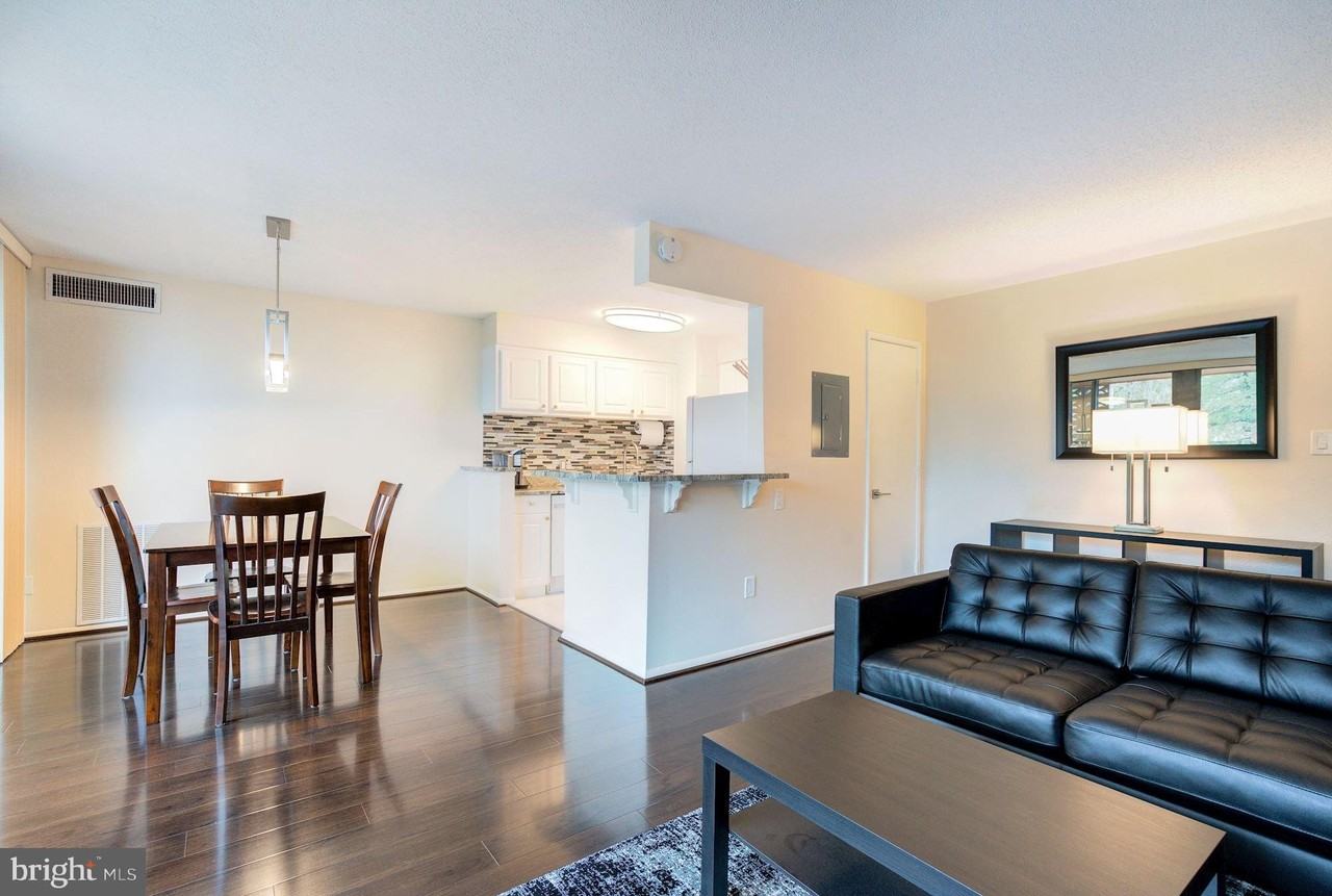 8 S Van Dorn St #608 - Photo 4 of 28