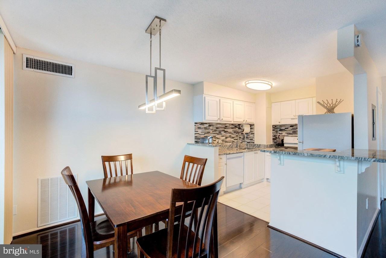 8 S Van Dorn St #608 - Photo 6 of 28
