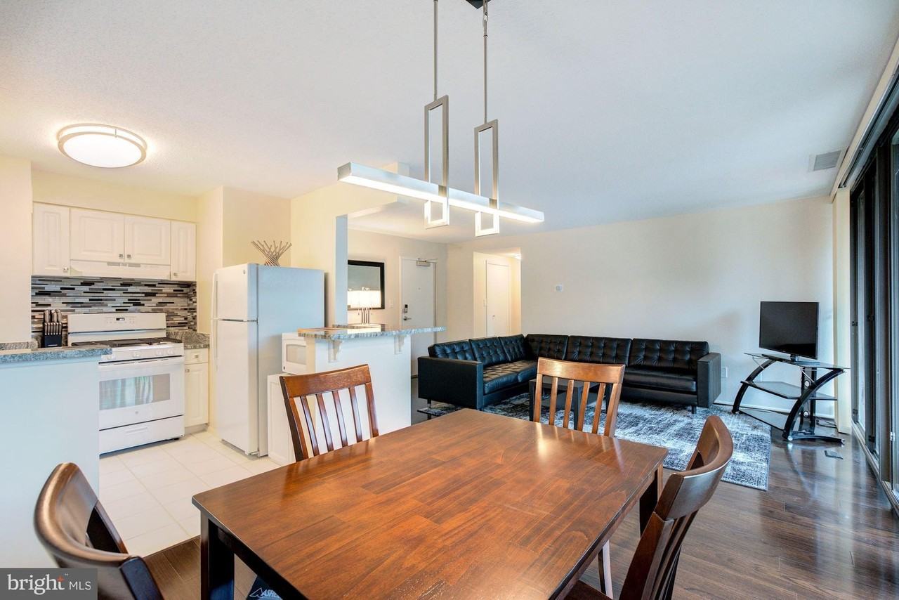 8 S Van Dorn St #608 - Photo 7 of 28