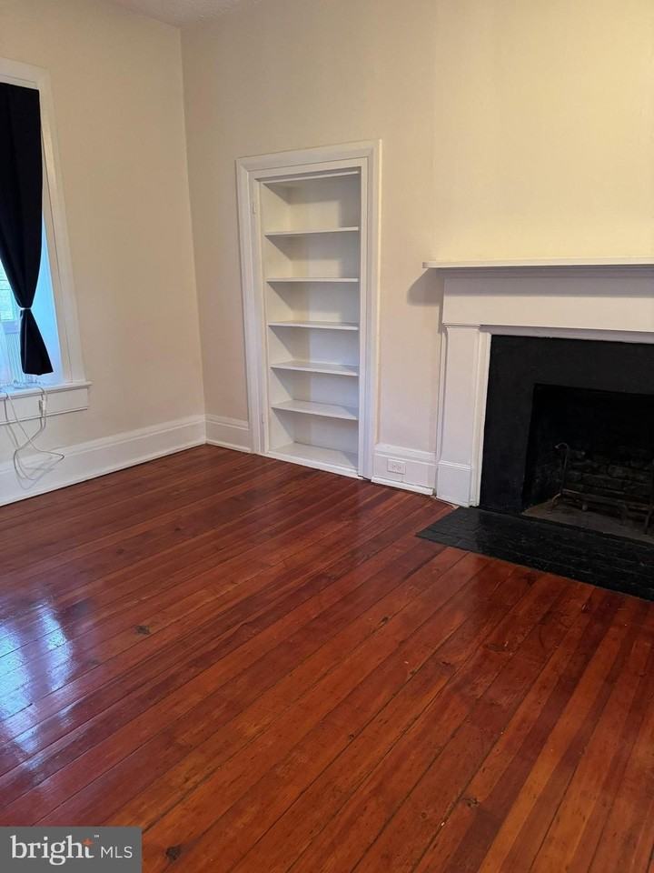 113 E Main St Apt 4 - Photo 4 of 5