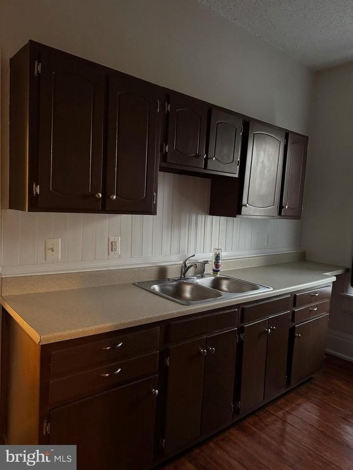 113 E Main St Apt 4 - Photo 5 of 5