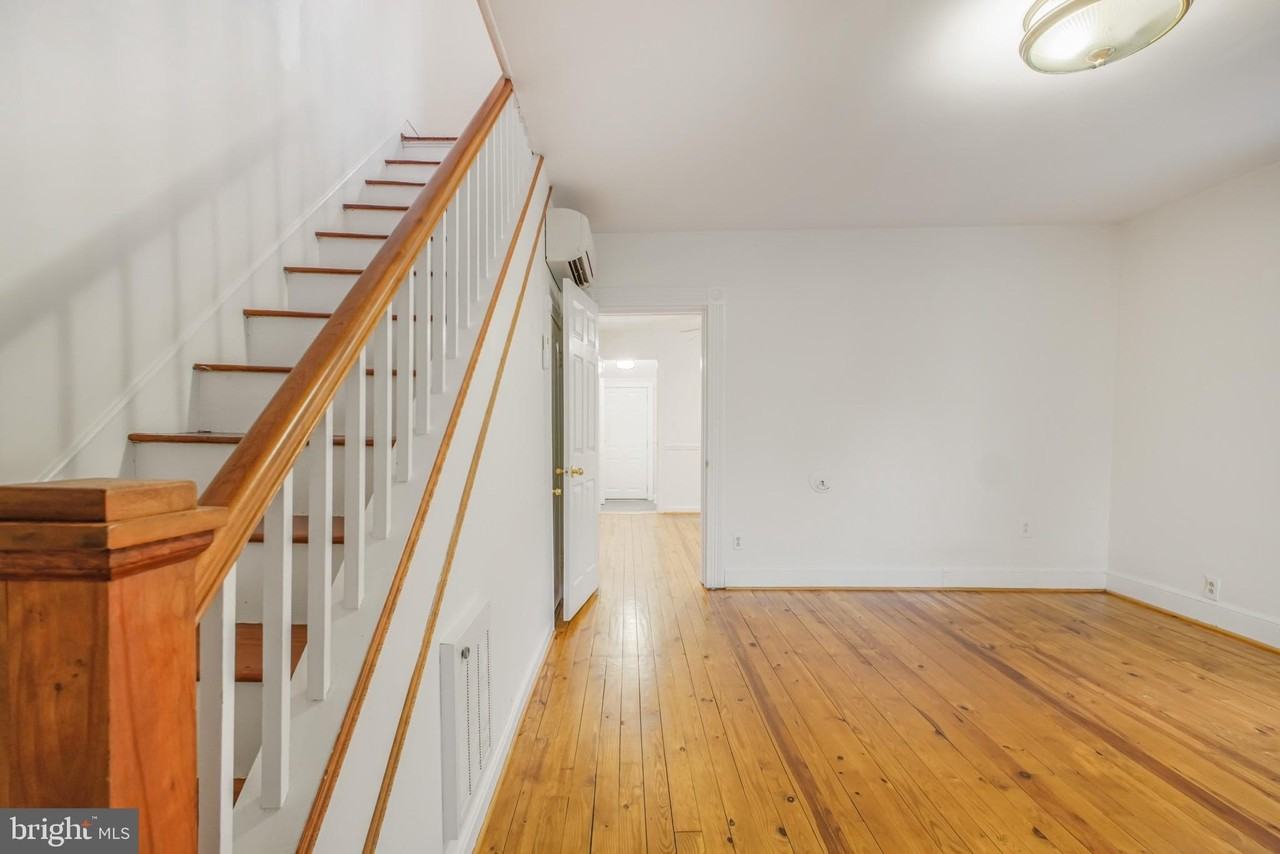 918 Mercer St - Photo 2 of 21