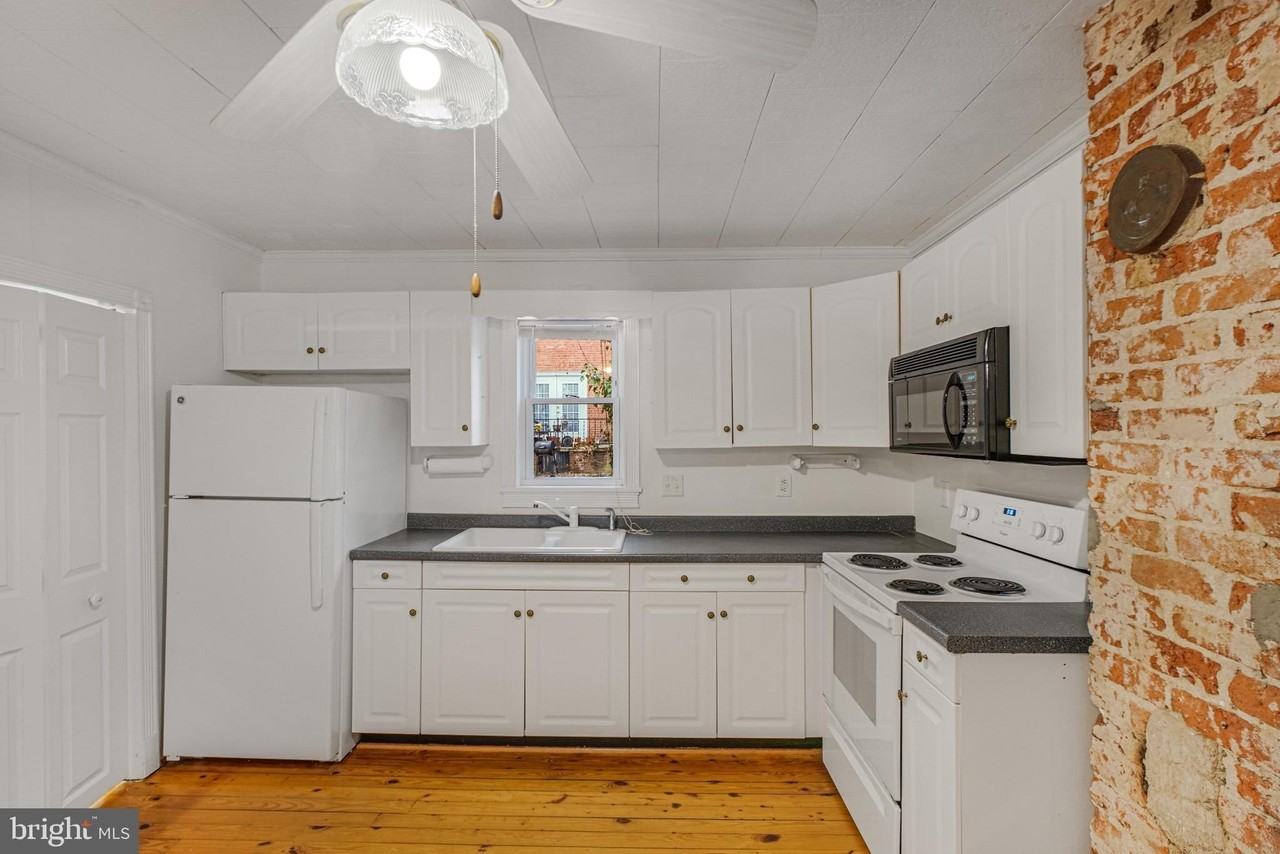 918 Mercer St - Photo 7 of 21