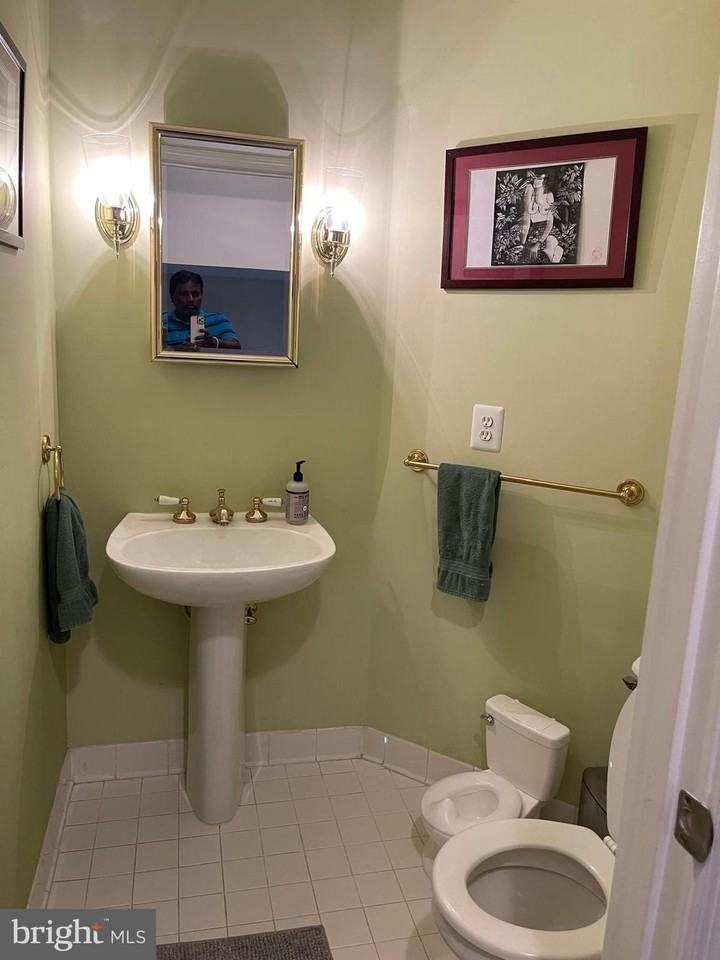 4129 Trowbridge St - Photo 5 of 30