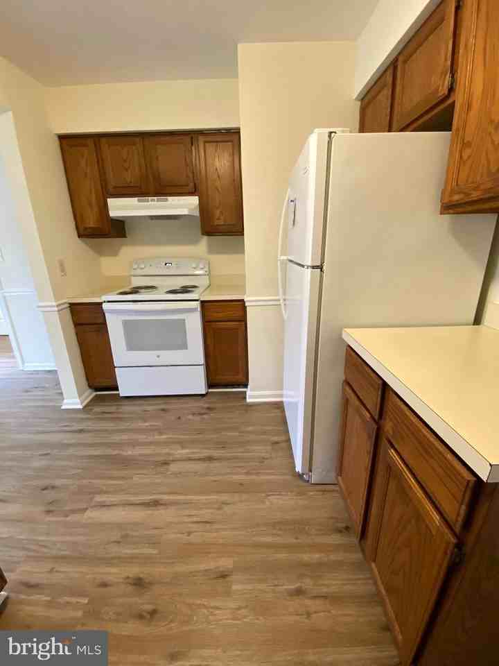 207 Fairfield Dr - Photo 5 of 17