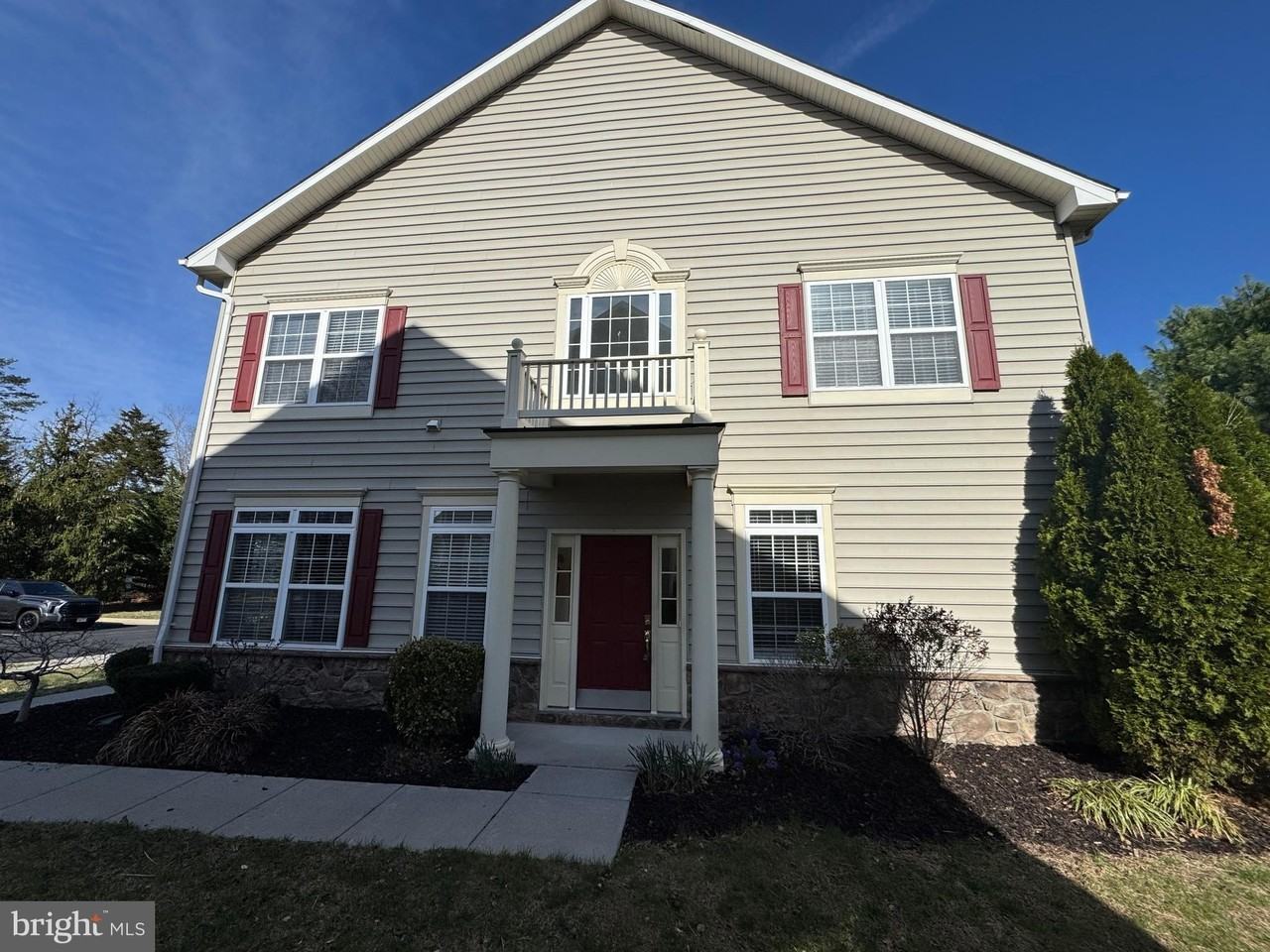 400 Kintyre Ln - Photo 3 of 33